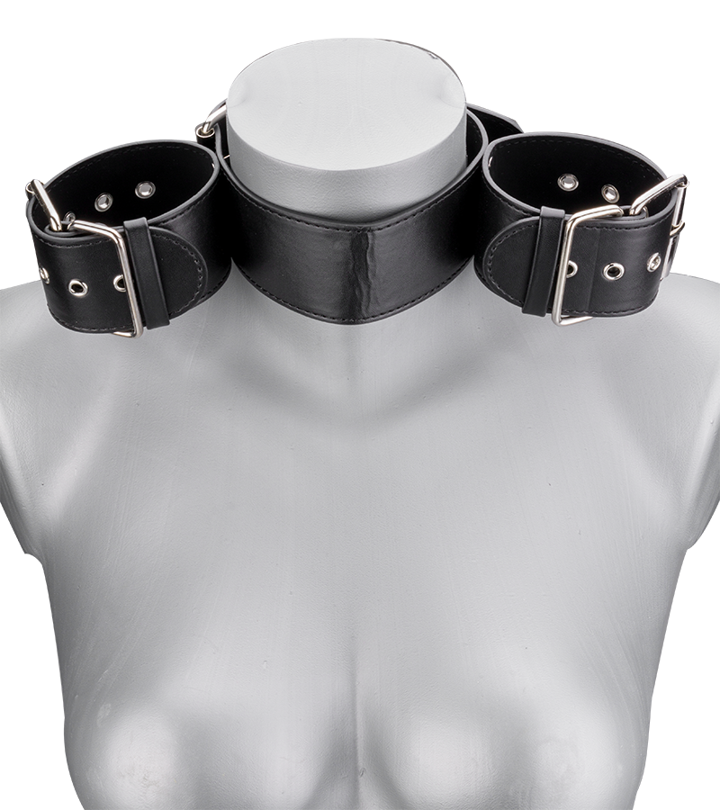 Collier avec menottes en similicuir